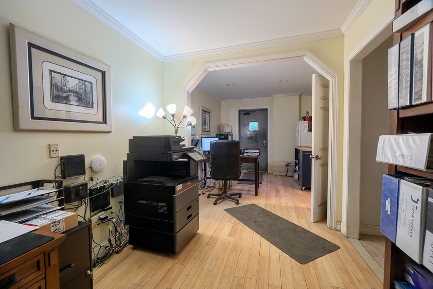More Photos Of 66 Southgate St, Worcester Research And Development For Sale