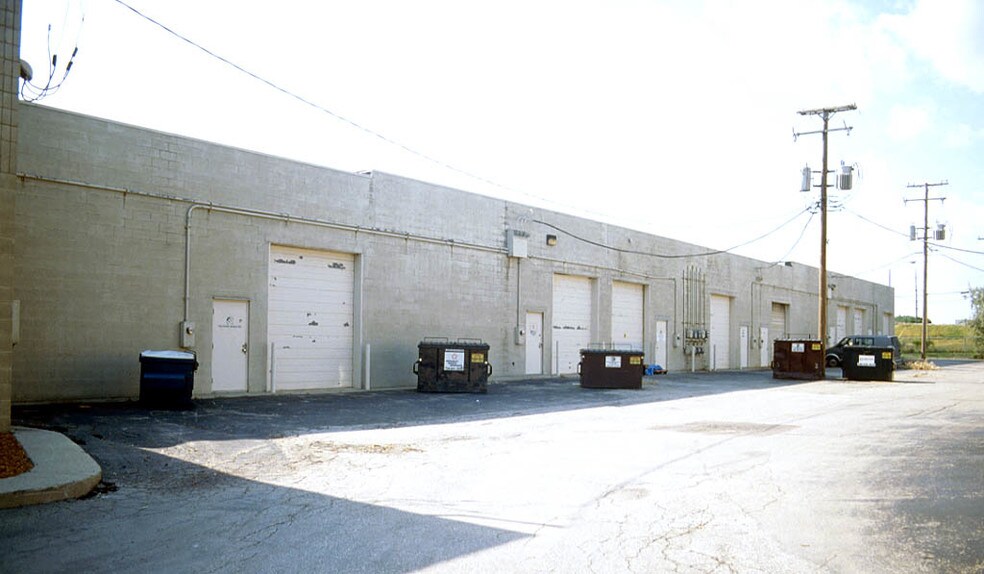 More Photos Of 24025-24043 Research Dr, Farmington Hills Light Manufacturing For Lease