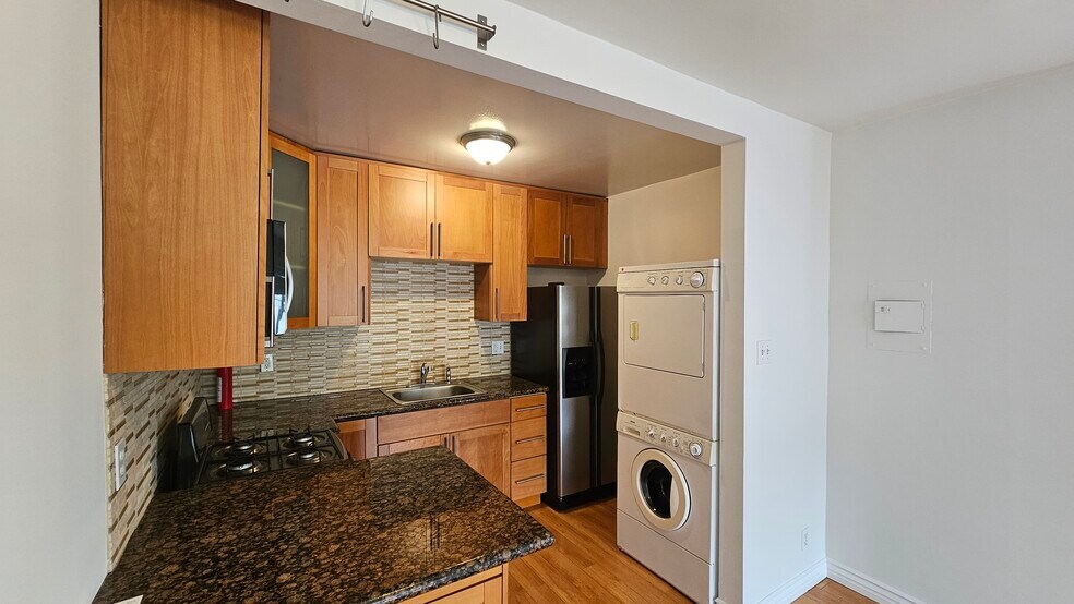 More Photos Of 603-607 1/2 N. Bronson Av, Los Angeles Apartments For Sale