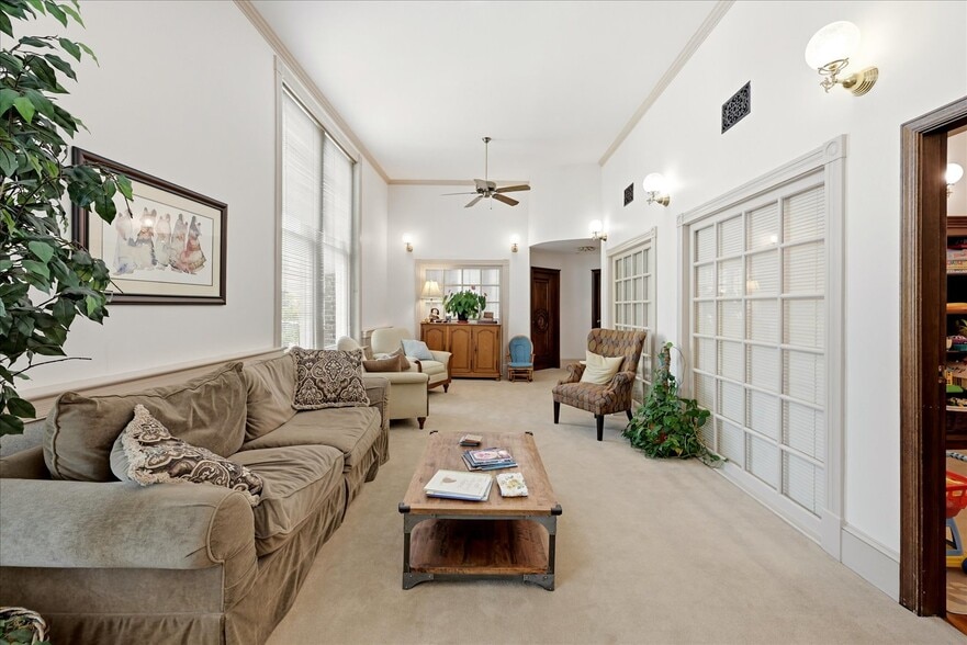 More Photos Of 185 N Loudoun St, Winchester Office For Sale