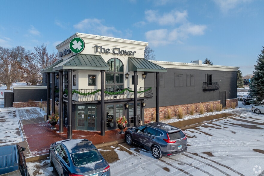 More Photos Of 14845 S Robert Trl S, Rosemount Restaurant For Sale