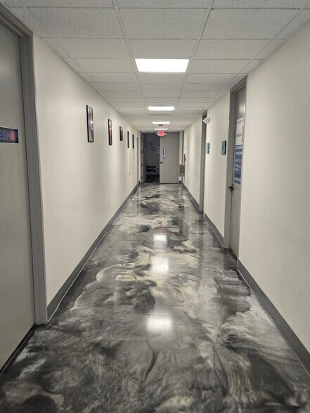More Photos Of 2323 Lake Club Dr, Columbus Office For Lease