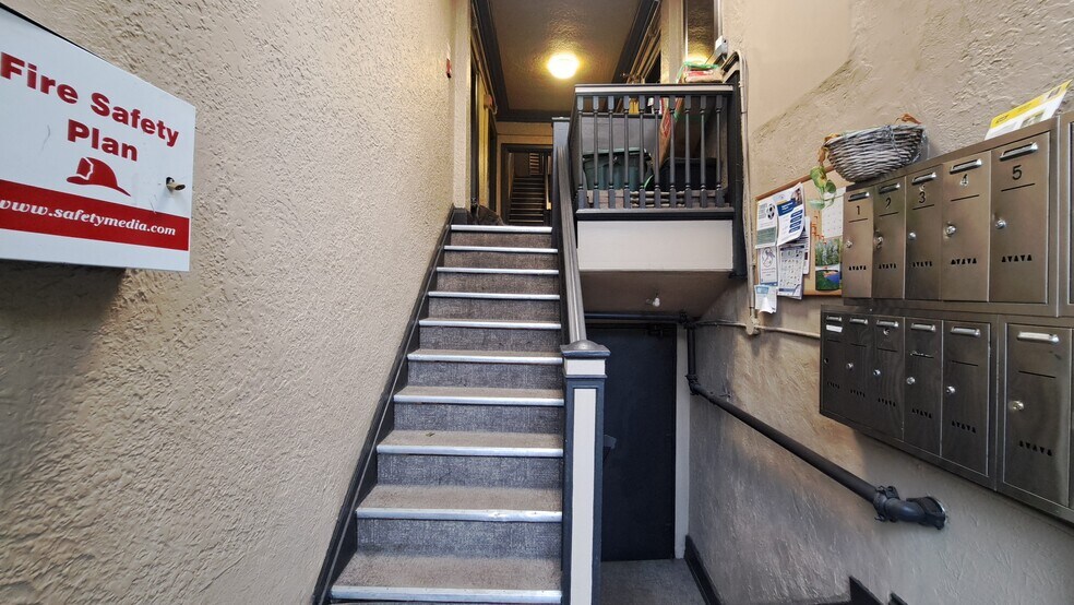 More Photos Of 109 Pembroke St, Toronto Apartments For Sale