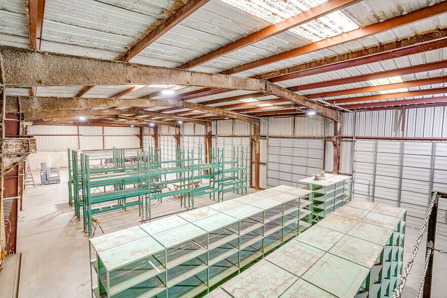 More Photos Of 1600 FM 3433, Newark Warehouse For Sale