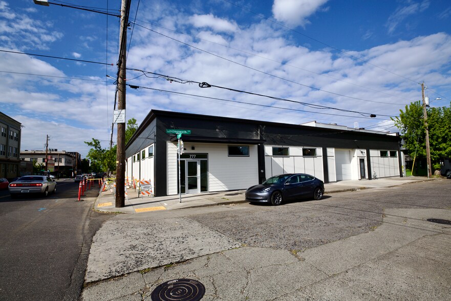 More Photos Of 777 N Killingsworth Ct, Portland Industrial For Lease