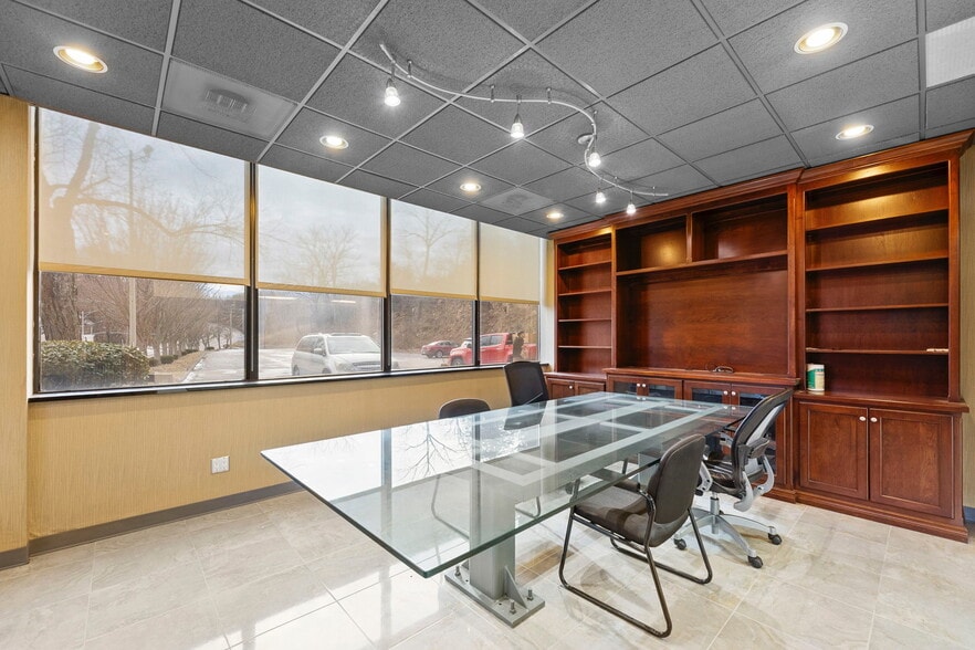 Primary Photo Of 4800 Lamar Ave, Mission Office For Lease
