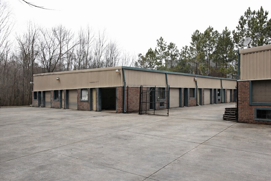 More Photos Of 999 Crestmark Blvd, Lithia Springs Light Distribution For Sale