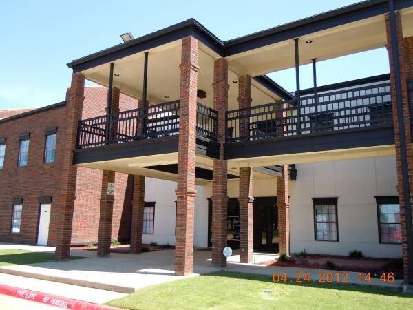 More Photos Of 337 Oaks Trl, Garland Office For Lease