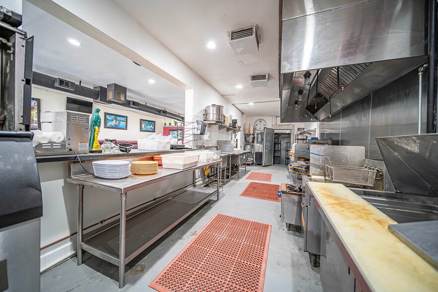 More Photos Of 9106-9110 Mission Blvd, Riverside Storefront Retail Residential For Sale