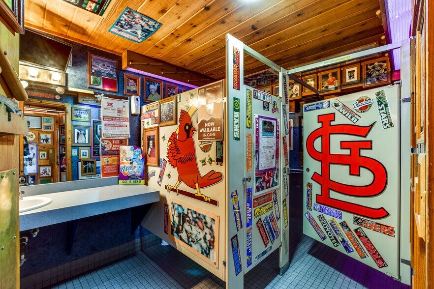 More Photos Of 10267 US Highway 14, Mazomanie Sports And Entertainment For Sale