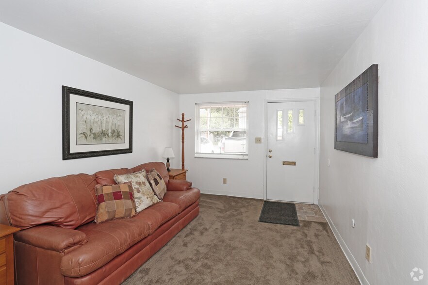 More Photos Of 621 E Deborah Jane Dr, Plum Apartments For Sale