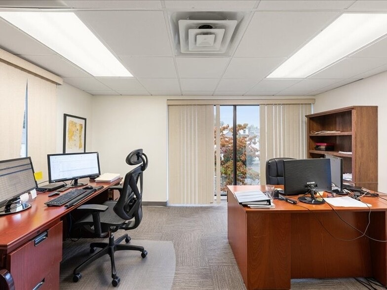 More Photos Of 44 Trapelo Rd, Belmont Office For Sale