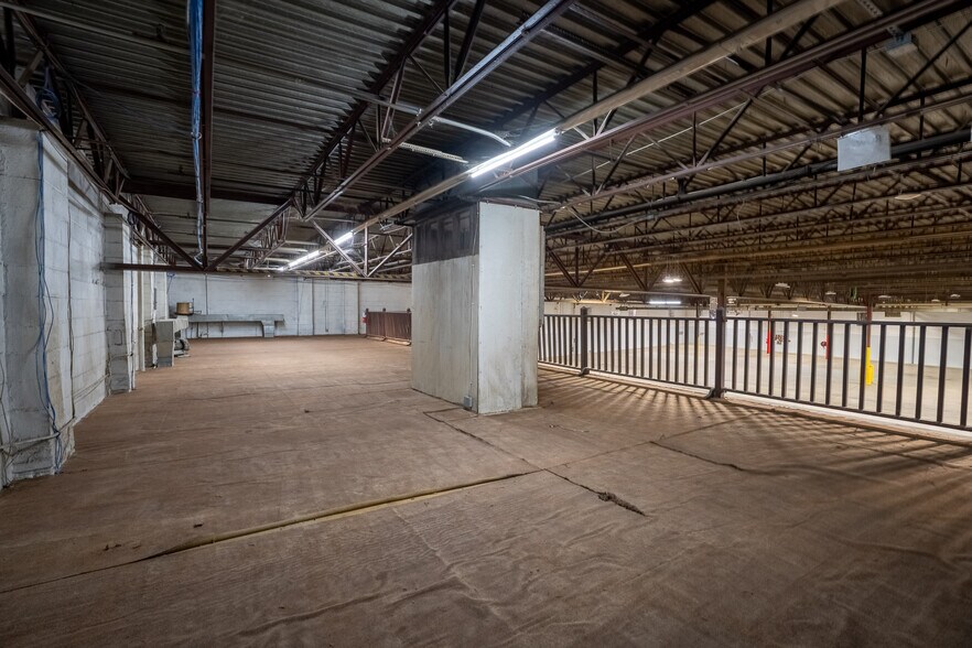 More Photos Of 11135 Monroe Rd, Matthews Distribution For Sale