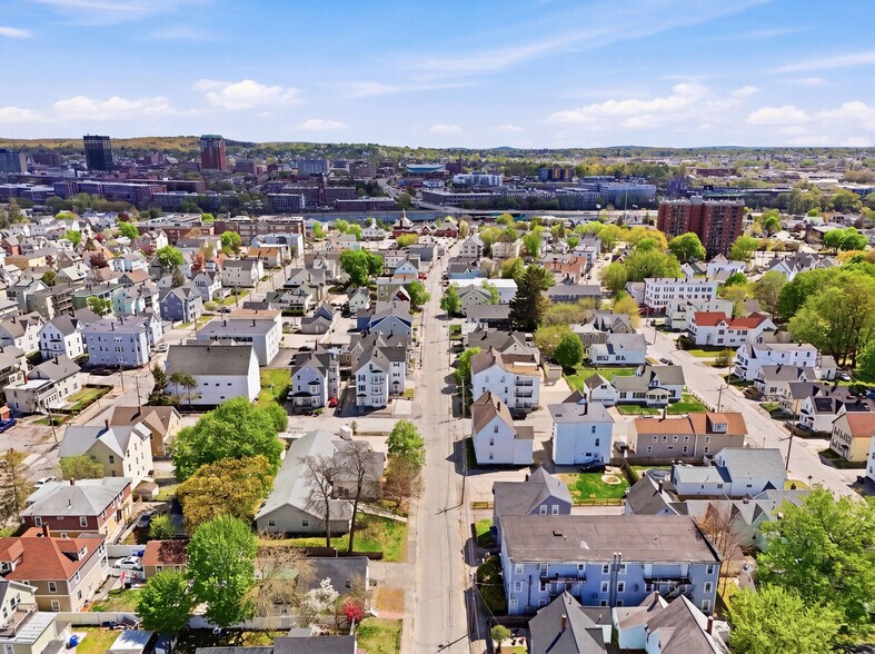 More Photos Of 266 Douglas St, Manchester Multifamily For Sale