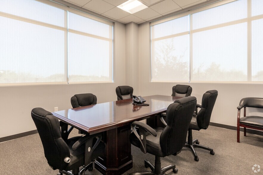 More Photos Of 7616 Branford Pl, Sugar Land Medical For Lease