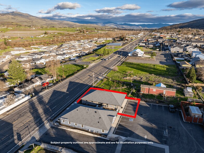 More Photos Of 296 S Pacific Hwy, Talent Medical For Sale