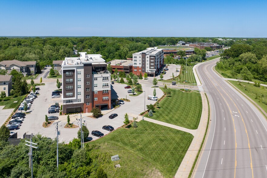 More Photos Of 1010 Enclave Blvd, Edwardsville Apartments For Sale