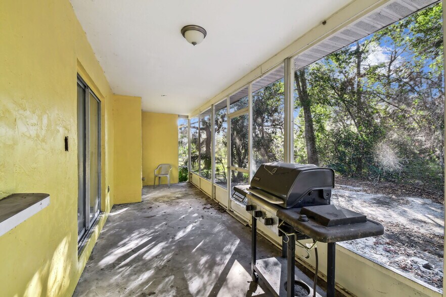 More Photos Of 10129 Little Rd, New Port Richey Medical For Sale