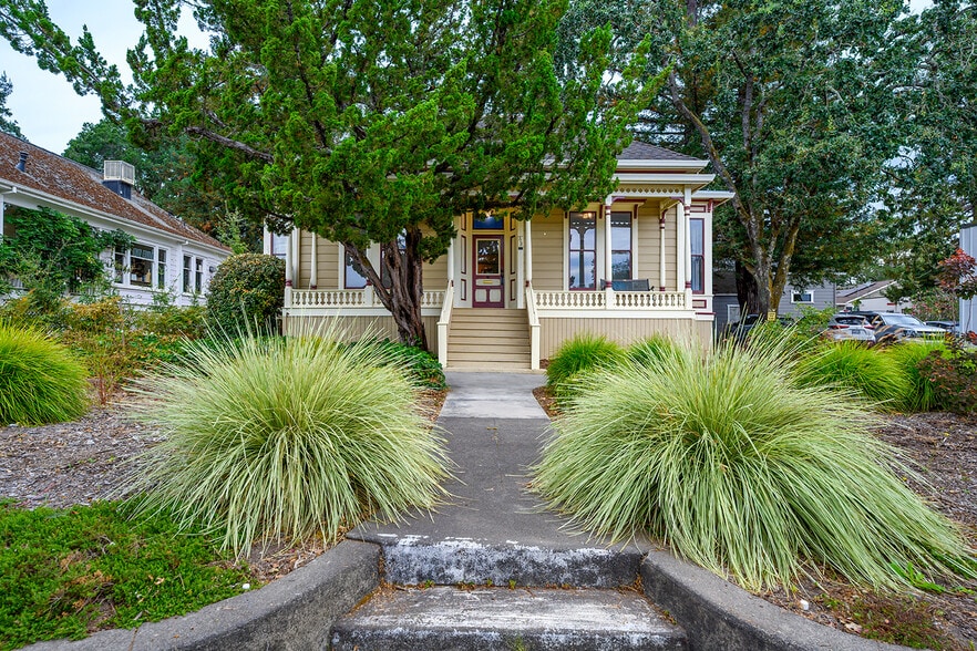 Primary Photo Of 318 S Main St, Sebastopol Office For Sale
