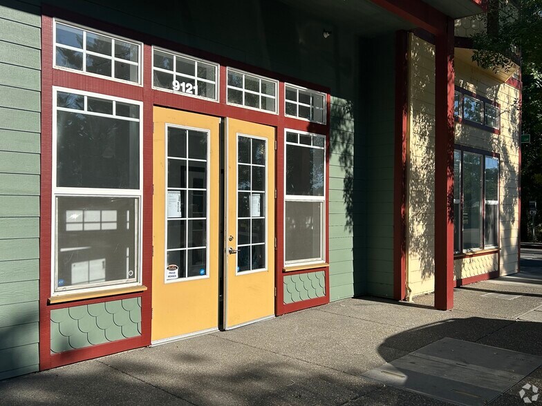 More Photos Of 220 Windsor River Rd, Windsor Apartments For Sale