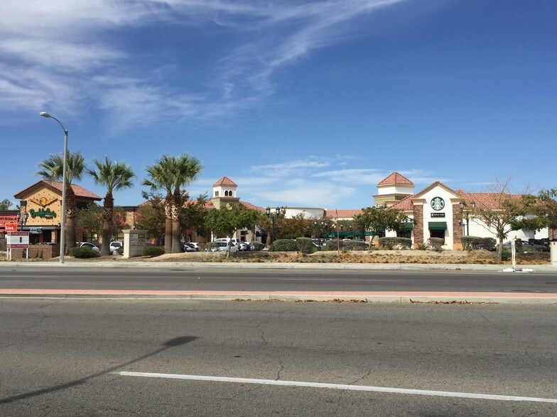 More Photos Of 4621 E Avenue S, Palmdale Unknown For Sale