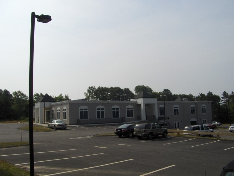 More Photos Of 735 Attucks Ln, Hyannis Medical For Sale