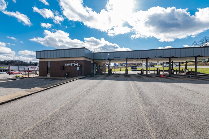 More Photos Of 2669 White Hall Blvd, Fairmont Bank For Sale