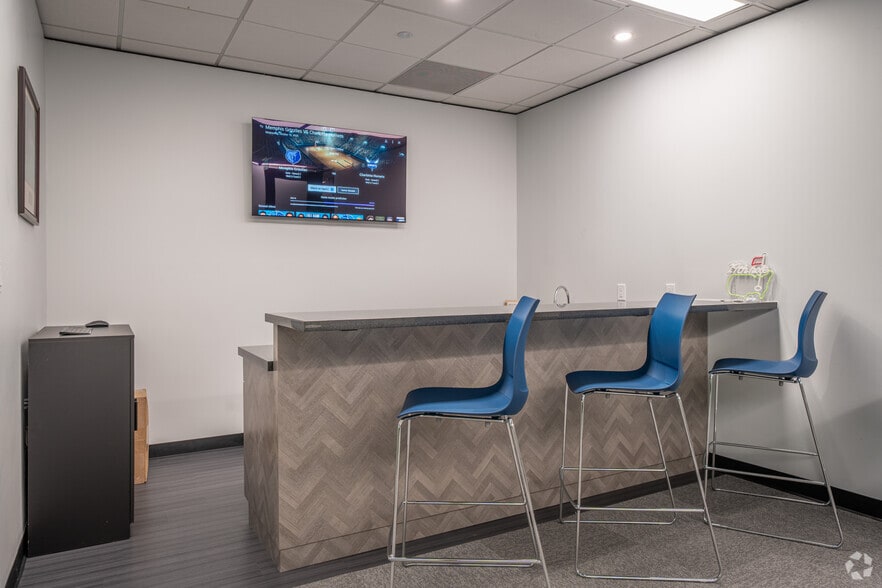 More Photos Of 2603 Augusta Dr, Houston Office For Lease