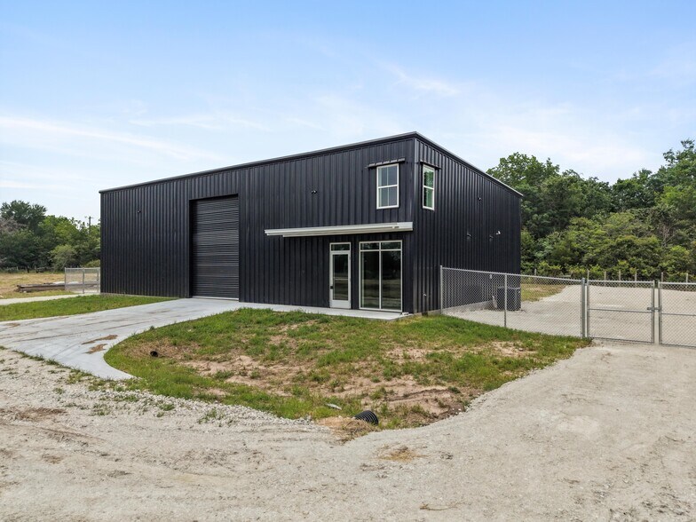More Photos Of Millican-Cutt Off rd, Navasota Warehouse For Lease