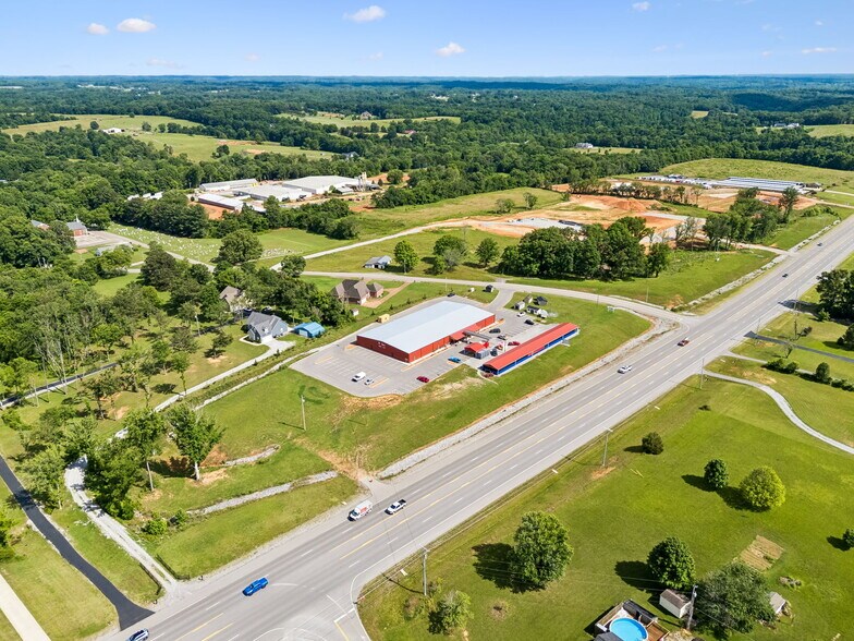 More Photos Of 4070 Old Highway 431, Greenbrier Freestanding For Sale