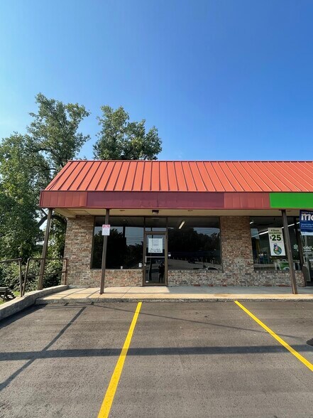 More Photos Of 10221-10231 W 75th St, Overland Park Unknown For Lease