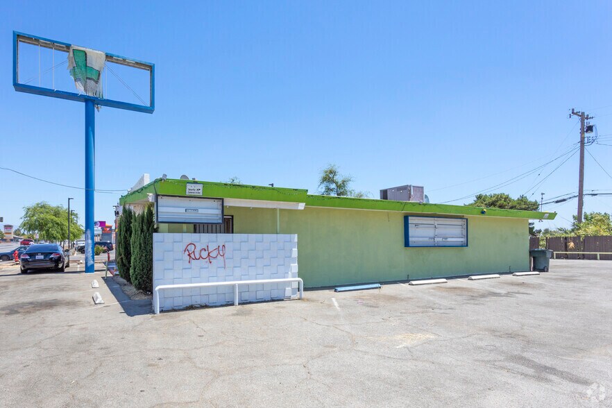 Primary Photo Of 3795 Niles St, Bakersfield Office For Lease