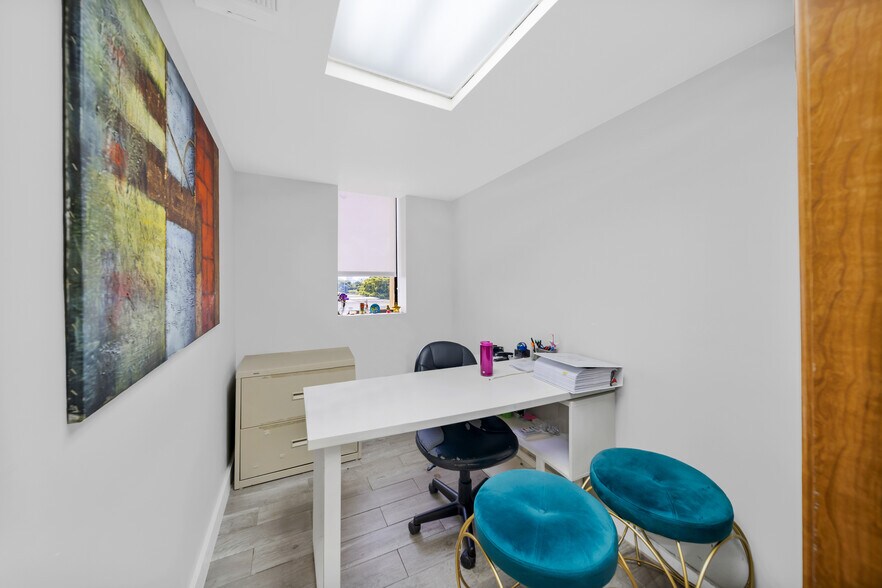 More Photos Of 4011 W Flagler St, Miami Loft Creative Space For Lease
