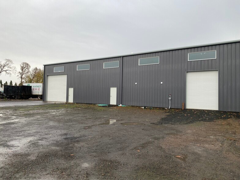 More Photos Of 1385 Industrial Ave, Woodburn Warehouse For Lease