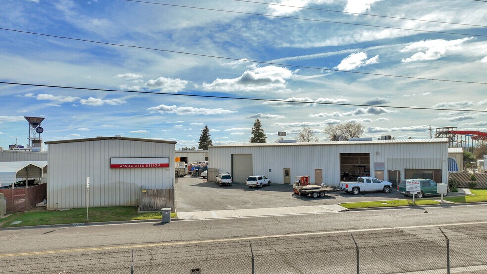 More Photos Of 5753-5755 W Barstow Ave, Fresno Warehouse For Lease
