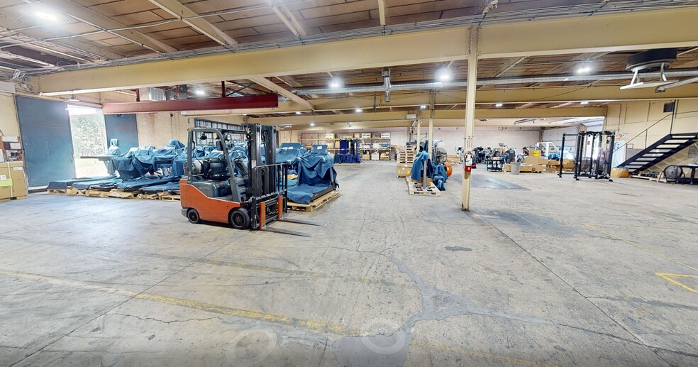 More Photos Of 174-176 New Jersey 50 Landing, Mays Landing Warehouse For Lease