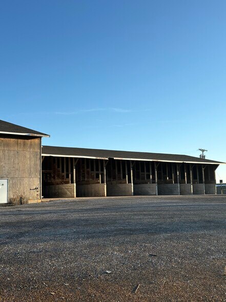More Photos Of 9625 KY-121, Fancy Farm Warehouse For Sale