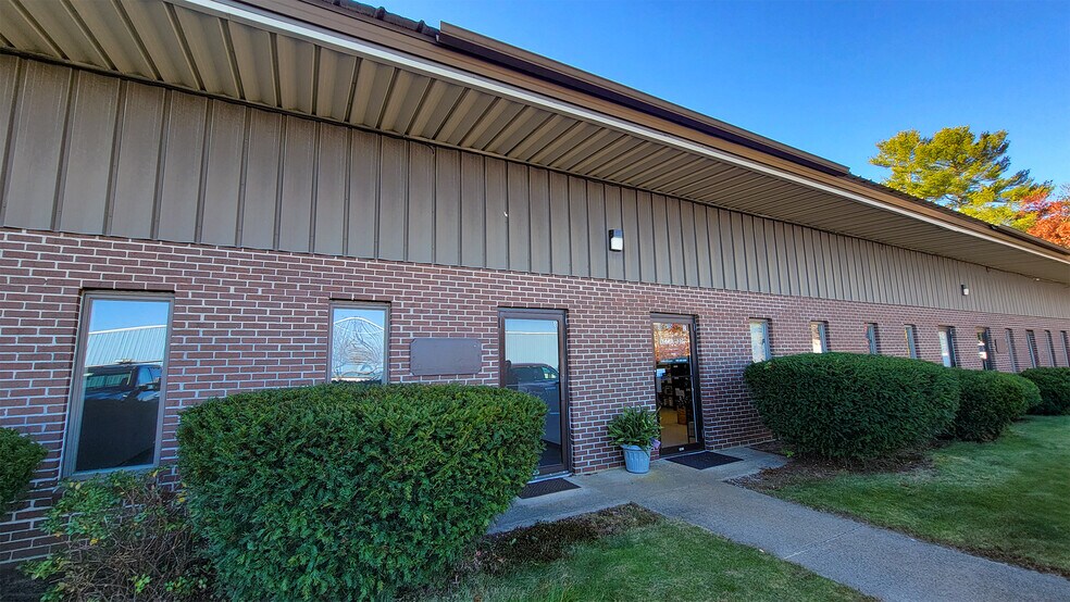 More Photos Of 10 Kendrick Rd, Wareham Flex For Lease