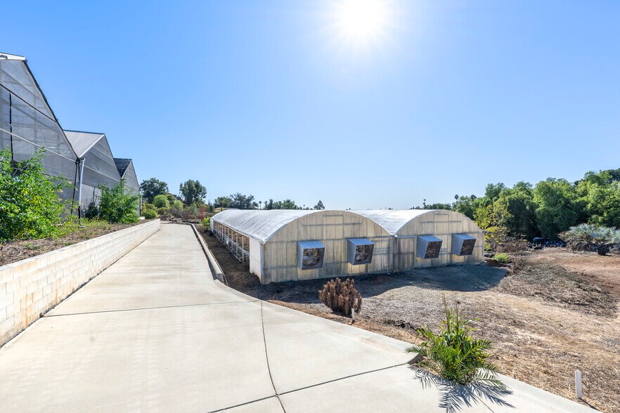 More Photos Of 1881 Fuerte St, Fallbrook Garden Center For Sale