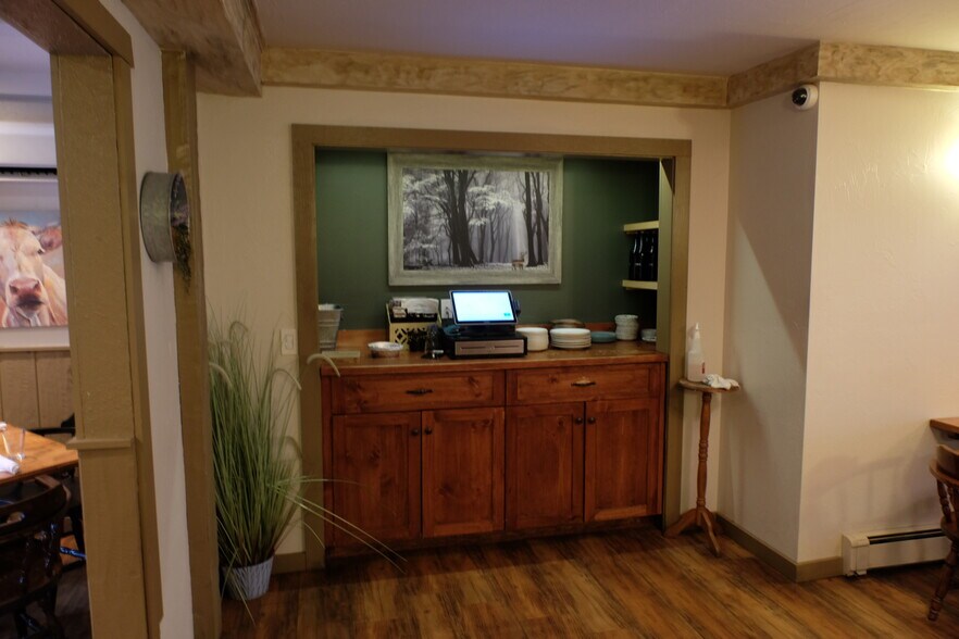 More Photos Of 5819 Main St, Tannersville Hotel For Sale