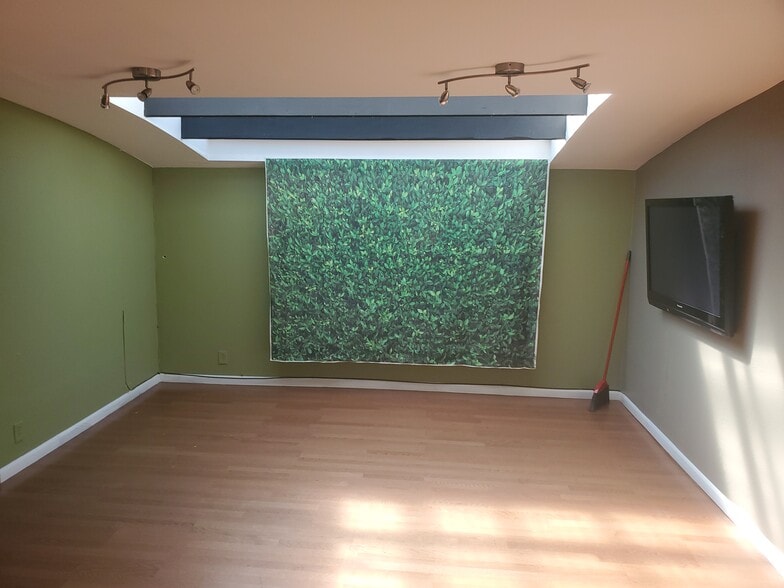 More Photos Of 13041 San Pablo Ave, San Pablo Freestanding For Lease