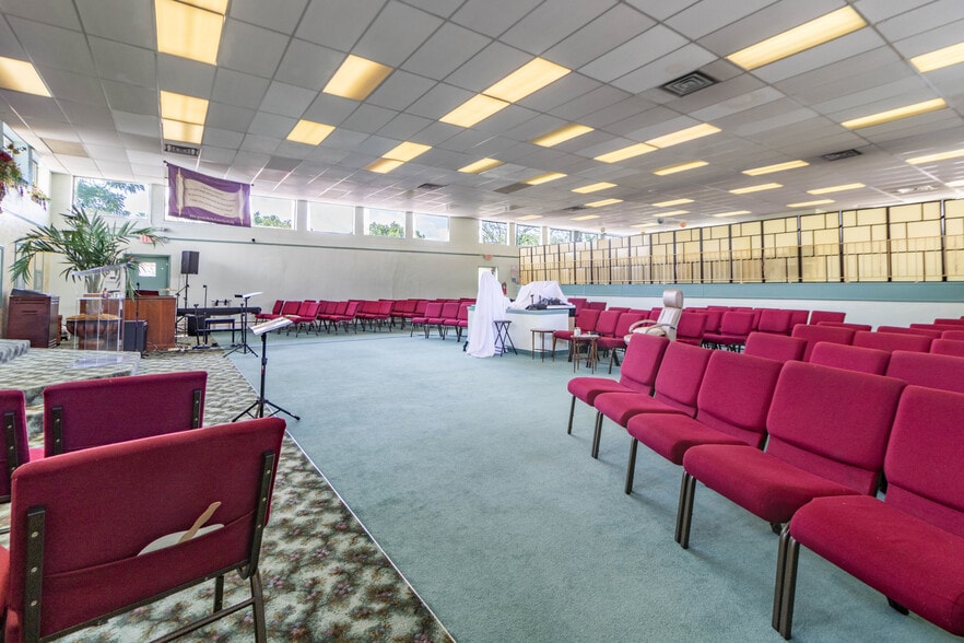 More Photos Of 1515 Section Rd, Cincinnati Religious Facility For Sale
