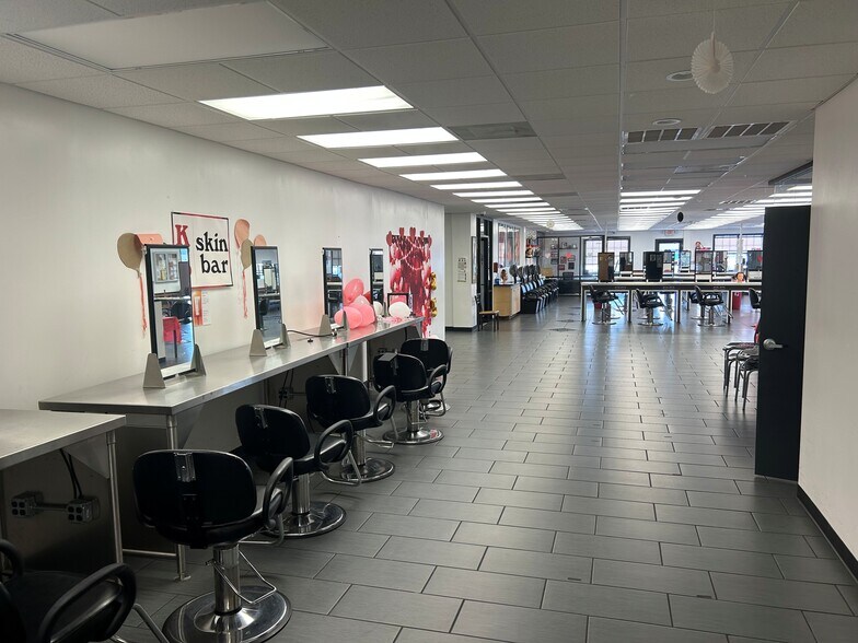 More Photos Of 7474 Garners Ferry Rd, Columbia Medical For Sale