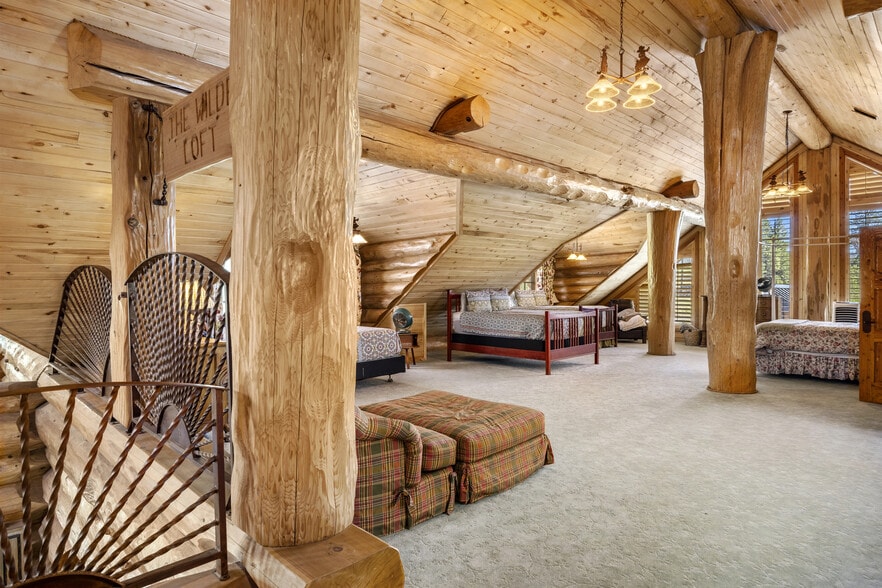 More Photos Of 1613 Black Canyon Rd, Heber Lodge Meeting Hall For Sale