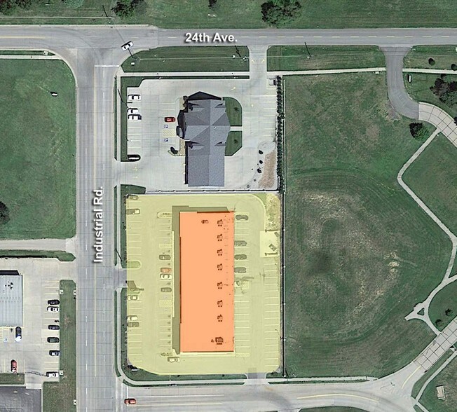 More Photos Of 2326 Industrial Rd, Emporia General Retail For Lease