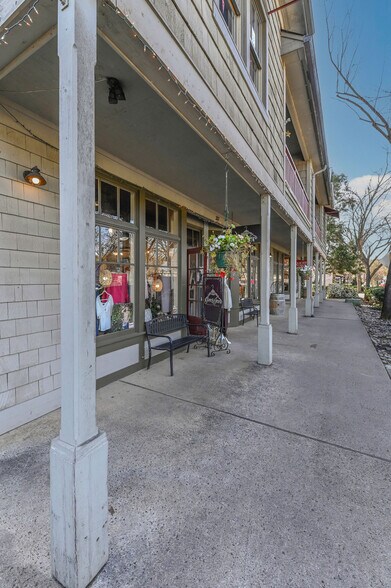 More Photos Of 219 Main St, Murphys Storefront For Sale