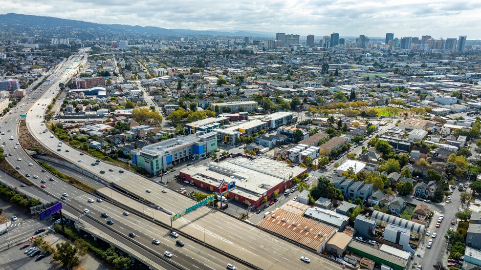 More Photos Of 3421 Hollis St, Oakland Warehouse For Sale