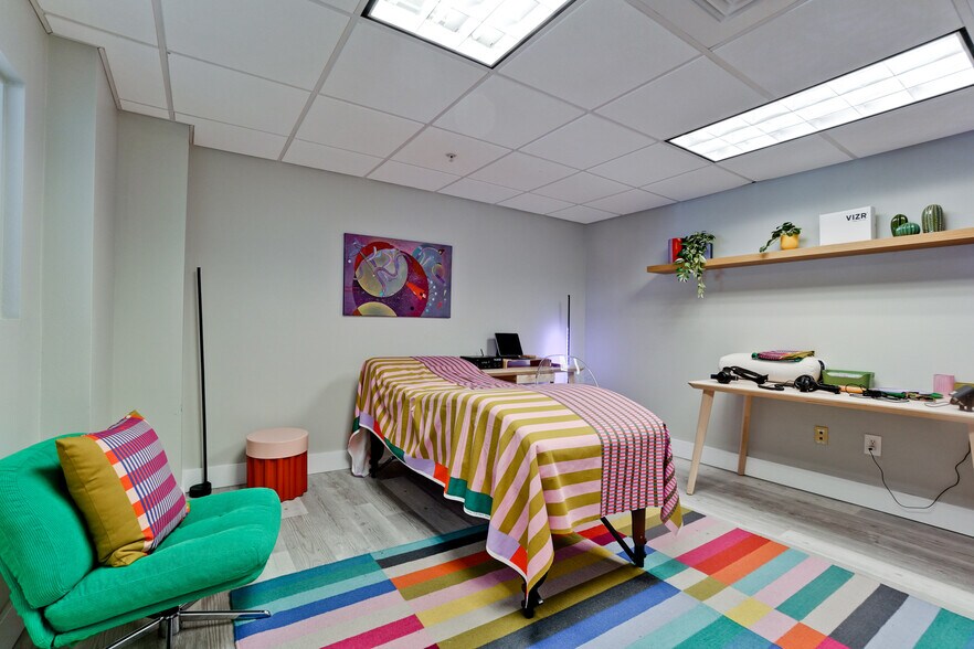 More Photos Of 2170 Main St, Sarasota Loft Creative Space For Sale