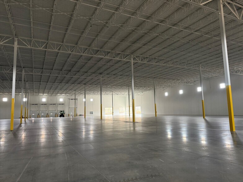 More Photos Of 740 Beaver Creek Dr, Martinsville Manufacturing For Lease