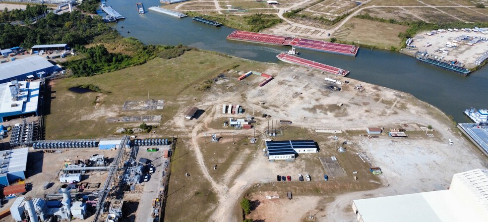 More Photos Of 16425 Jacintoport Blvd, Channelview Land For Sale